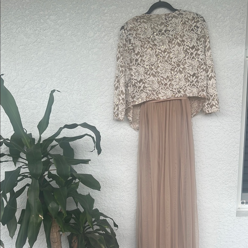 Elegant Lace Cover up and Golden Gown Set - Picture 3 of 3
